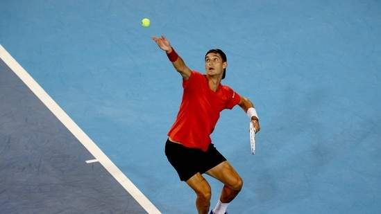 On-Court Blunder Leaves Sinner’s Cincinnati Rival Solo and Unsponsored